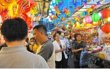 Lung linh sắc màu phố lồng đèn Chợ Lớn