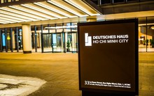 Apple làm ăn ra sao sau 8 năm có mặt tại Việt Nam?