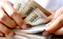 Quốc gia châu Á phát không gần 7 triệu đồng cho mỗi người trưởng thành