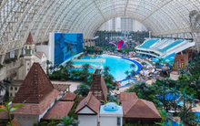 Tòa nhà siêu lớn ở Trung Quốc: To bằng 2 sân bay, bãi biển riêng dài 400 m