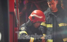 4 giờ chiến đấu với 'giặc lửa' giải cứu người dân vụ cháy chung cư