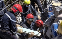 Động đất khiến gần 3.000 người chết tại Maroc: Người dân sợ hãi chưa dám về nhà