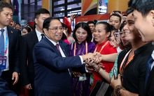 Thủ tướng: Mong muốn Việt Nam trở thành điểm trung chuyển hàng hóa giữa ASEAN và Trung Quốc