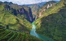 Thông tin tạm dừng tàu du lịch trên sông Nho Quế khiến nhiều du khách tiếc nuối vì chưa kịp đi