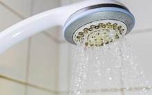 Nơi 'bẩn nhất' phòng tắm dễ gây tổn thương da, phổi nếu không được làm sạch