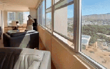 Có gì bên trong nhà thuê 200 triệu/tháng dành để nghỉ ngơi khi du lịch Mỹ của Hannah Nguyễn?