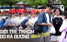 Giới trẻ TP.HCM ra đường đạp xe, đi sở thú, tụ tập cà phê đông nghịt ngày 2/9