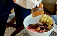 Bát phở giá hơn 4 triệu đồng có gì?