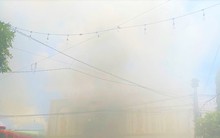 Cháy ngùn ngụt tại quán karaoke ở Đắk Lắk, khói bốc cao hàng chục mét