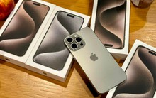 iPhone 15 Pro Max đầu tiên về Việt Nam, bị hét giá lên 70 triệu đồng