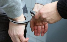 Trưởng phòng của một hãng hàng không bị khởi tố