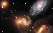 "Vương quốc" 11 tỉ năm tuổi gửi tín hiệu đỏ đến người Trái đất