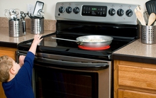 7 vị trí nguy hiểm trong nhà đối với trẻ nhỏ nhưng cha mẹ dễ bỏ qua