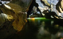 Băng rừng, lội suối khám phá hang Sơn Nữ