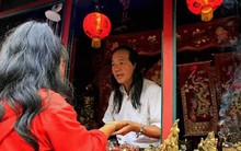 Các công ty phong thủy nở rộ ở Singapore: CEO cũng đến hỏi xem nên tuyển ai, người thường thì hỏi bao giờ tôi giàu