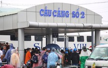 Gió giật cấp 8, sóng cao 2m, tàu, phà đi Phú Quốc tạm ngưng hoạt động