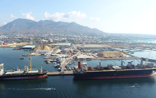 Dự án kho xăng dầu chồng lấn khu neo đậu tại vịnh Cam Ranh