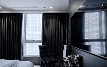 Khám phá ngôi nhà "một màu đen" của nhạc sĩ nổi tiếng, định nghĩa về tổ ấm khiến nhiều người phải suy ngẫm