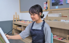 Mê vẽ từ nhỏ, nữ sinh 16 tuổi xuất sắc giành học bổng chính phủ Anh vào ngành cực khó