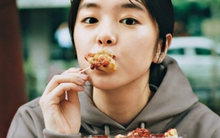 5 thói quen trước khi ngủ làm bạn bị béo bụng, số 2 cực nhiều người mắc