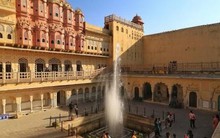 “Cung điện gió” Hawa Mahal đi trước thời đại