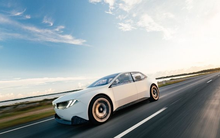 Tesla, Mercedes lo dần đi là vừa - hãng xe sang này được dự báo sắp 'hoá rồng', doanh số tăng hơn 4.200% trong vòng 5 năm