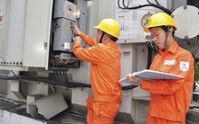 Vì sao giá điện phải "cõng" khoản lỗ của EVN?