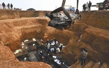 Khai thác đá trên núi, công nhân "đào" trúng "hang động" lạ: Hiện trường bị phong tỏa, chuyên gia tìm thấy kho báu trị giá 171,2 tỷ NDT