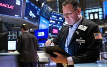 Lo ngại khả năng Fed tăng lãi suất, chứng khoán Mỹ tiếp tục trượt dốc, nhóm cổ phiếu công nghệ giảm mạnh