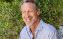 Bác sĩ Mỹ U70 trẻ hơn 20 tuổi nhờ sử dụng 4 loại thực phẩm: Tất cả đều có sẵn ở chợ Việt