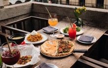 Tiếp đà bùng nổ, lợi nhuận chuỗi nhà hàng pizza 4P's tiếp tục tăng trưởng gần 60% nửa đầu năm 2023