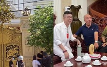 Long Nhật hé lộ dinh thự như lâu đài tại Sài Gòn, dùng toàn đồ gỗ trạm trổ tinh xảo