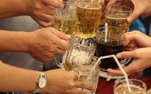 Ép buộc người khác uống rượu, bia có bị phạt?