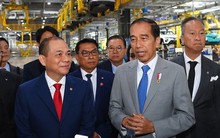 Con trai ông Phạm Nhật Vượng giới thiệu VF9 với Tổng thống Widodo, VinFast dự định rót 1,2 tỷ USD vào Indonesia