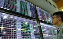 Nhà đầu tư chốt lời trước Tết, chứng khoán phản ứng ra sao?