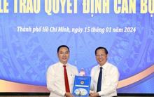 Chủ tịch UBND TP HCM trao quyết định cán bộ TP Thủ Đức