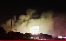 Kho xưởng ở TP.HCM bốc cháy, nhiều tài sản bị thiêu rụi