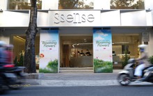 Giới trẻ hào hứng xếp hàng check-in với những tác phẩm nghệ thuật từ kem làm bánh