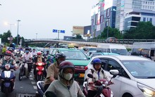Nhận diện 3 điểm thường xuyên ùn ứ ở cửa ngõ sân bay Tân Sơn Nhất