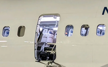 Lời thỉnh cầu của CEO Boeing sau vụ máy bay bung cửa trên không