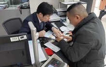 Gửi tiết kiệm 68 tỷ đồng, 5 năm sau tới rút tiền thì tài khoản còn 100.000 đồng: Cảnh sát vào cuộc phát hiện 100 giao dịch lạ, 1 cá nhân bị bắt giữ