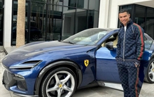 Ronaldo vung tiền tậu siêu xe trị giá 12 tỷ, mặc luôn đồ hiệu để "flex" cùng