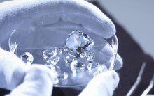 Lệnh cấm kim cương của Nga có hiệu lực