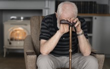 U70, tôi sống cùng con gái, định xách vali rời đi sau 1 năm: Cuối cùng ở lại chỉ vì 1 câu nói