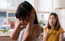 Nói nhiều lần nhưng con vẫn bỏ ngoài tai, cha mẹ hãy áp dụng ngay tuyệt chiêu này