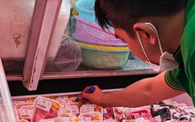 Sát Tết, thịt heo vẫn ế ẩm