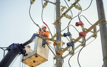 Điện có thể sắp tăng giá để bù khoản lỗ 17.000 tỷ đồng của EVN