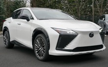 Lexus đăng ký RZ tại Việt Nam: Xe sang chạy điện chung dáng RX, đi tối đa 450 km, ngang cỡ Mercedes EQE SUV