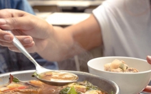 Một hành động nhỏ sau khi nấu canh có thể khiến cả nhà ngộ độc, bác sĩ đưa ra cảnh báo