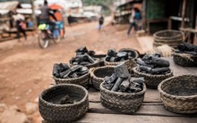 Một mặt hàng của Indonesia đang liên tục đổ bộ Việt Nam với giá siêu rẻ: nhập khẩu tăng mạnh hơn 100%, là nguyên liệu quan trọng chưa thể thay thế được